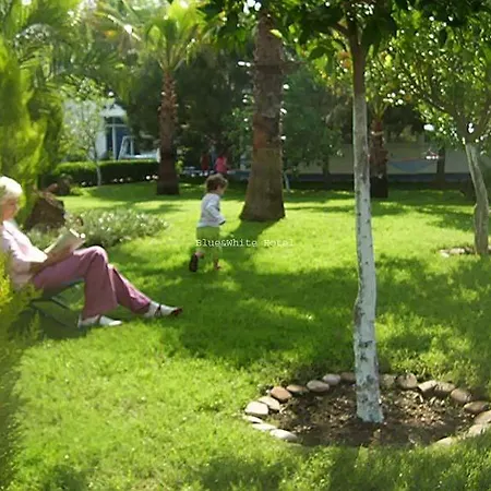 Blue & White Tatil parkı 3*