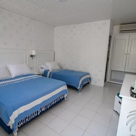Blue & White 3* Çıralı