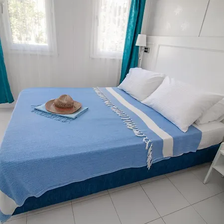 Blue & White 3* Çıralı